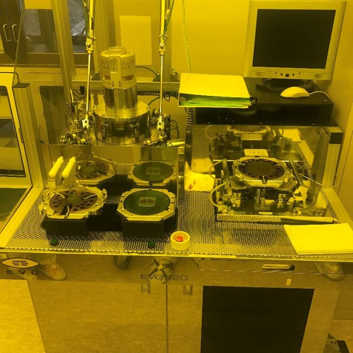 EVG 520 Bonder