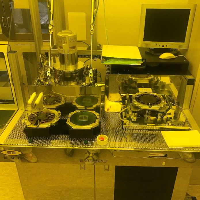 EVG 520 Bonder
