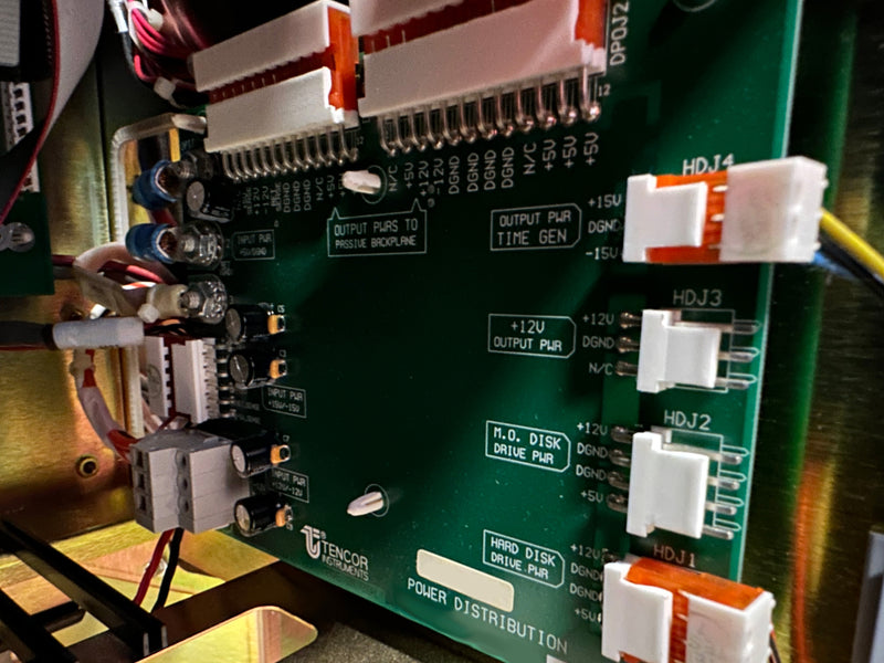 KLA Surfscan 6420 Particle Defect System