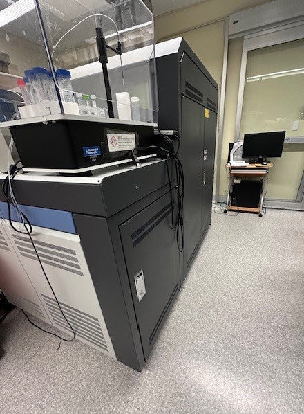 Thermo Fisher Scientific Neptune Plus MC-ICP-MS (Multi-Collector Inductively Coupled Plasma Mass Spectrometry)