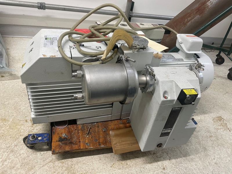 Leybold D 65 BCS Vacuum Pump