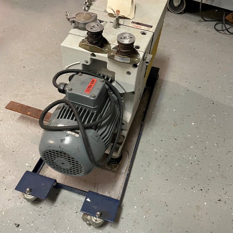 Leybold D 65 BCS Vacuum Pump