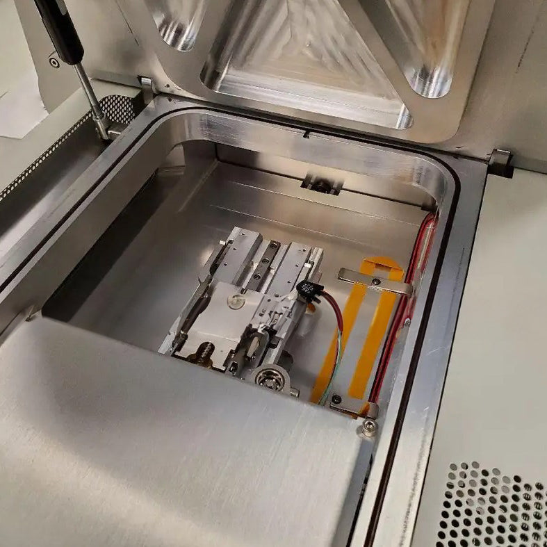 Thermo Fisher Scientific / FEI NanoLab 450 F 1 FIB-SEM (Focused Ion Beam - Scanning Electron Microscope)