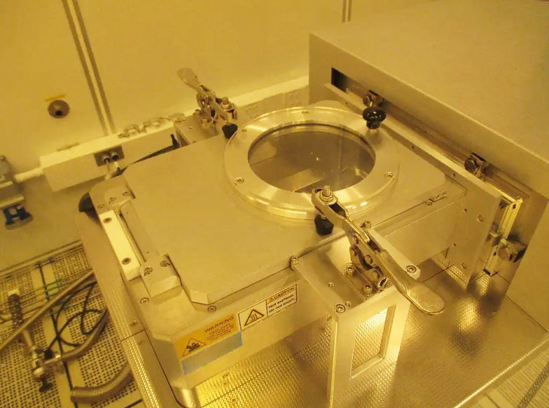 Oxford Plasmalab 100 RIE (Reactive Ion Etcher)