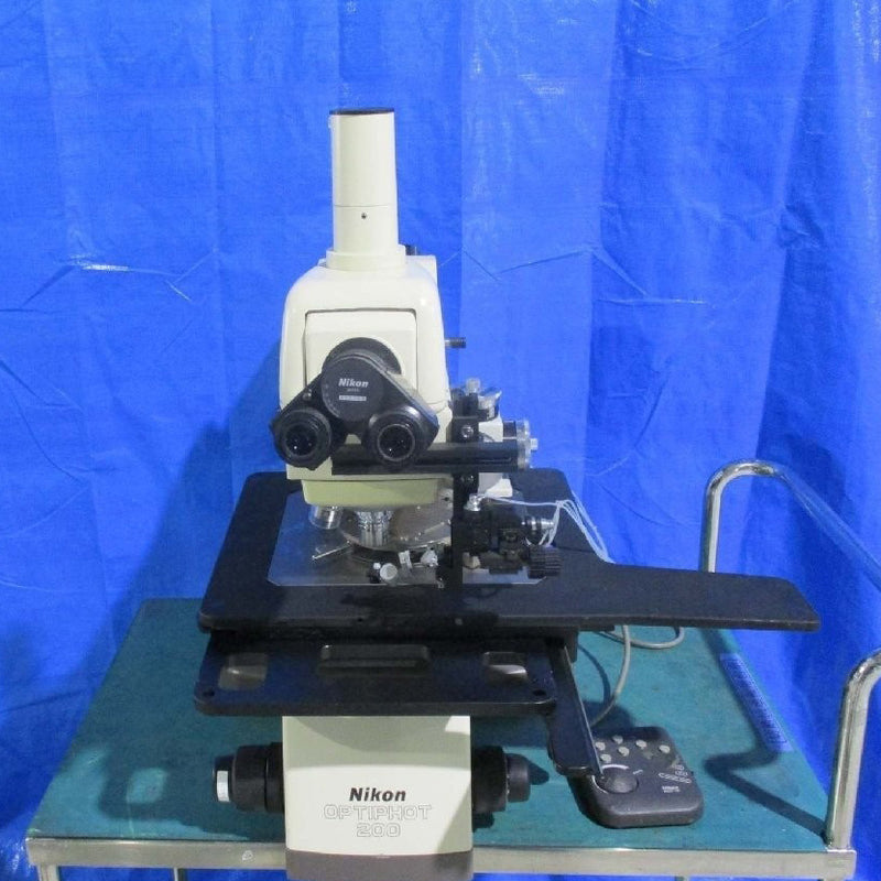 Nikon Optiphot 200 Microscope