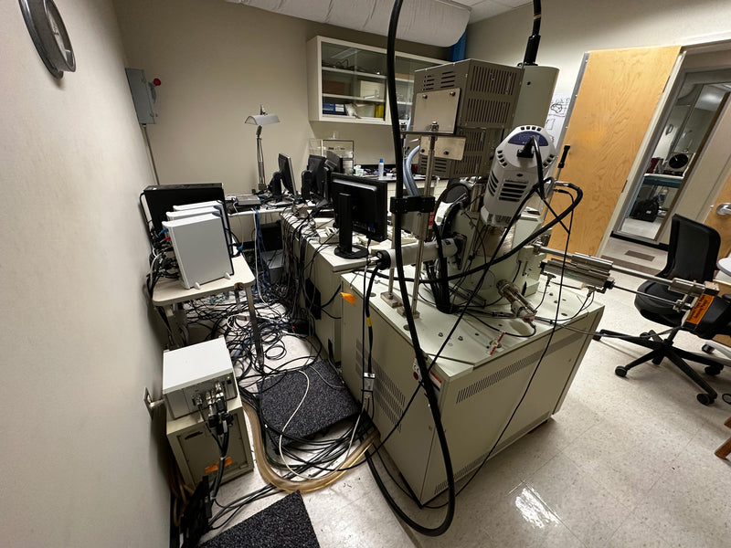 Jeol JSM 7000 F FE-SEM (Field Emission Scanning Electron Microscope)