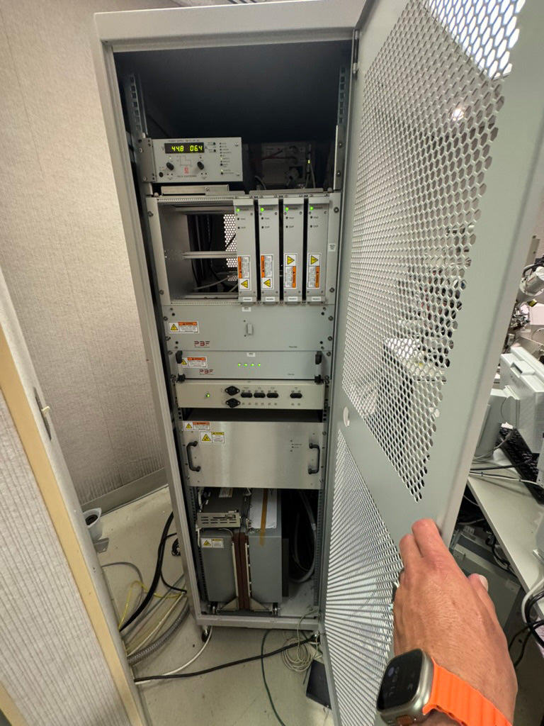 Thermo Fisher Scientific / FEI Helios 400 G 4 FIB (Focused Ion Beam)