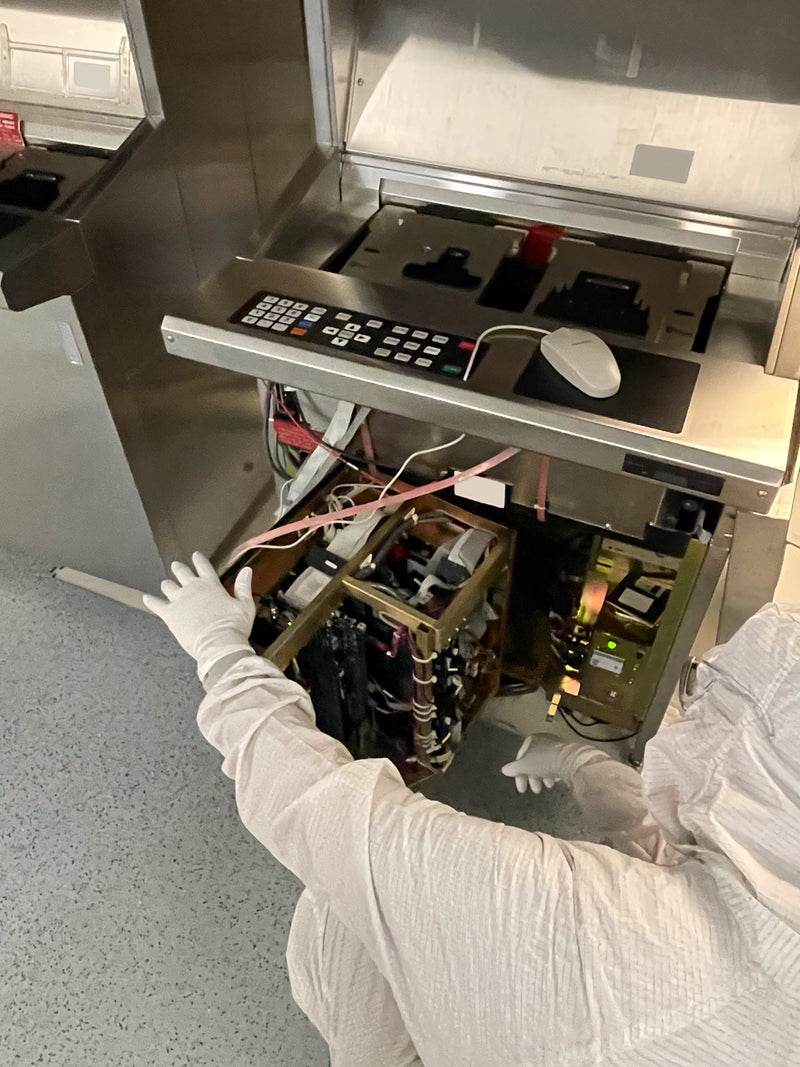 KLA Surfscan 6220 Particle Defect System