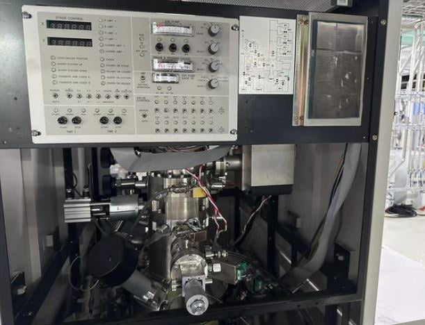 Hitachi S 8820 CD-SEM (Critical Dimension Scanning Electron Microscope)