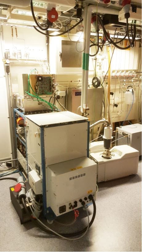 Oxford Plasmalab 100 ICP-RIE (Inductively Coupled Plasma - Reactive lon Etch)