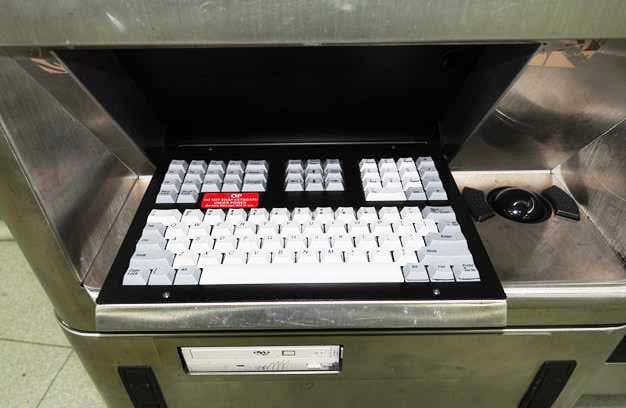 KLA Surfscan SP 1 TBI Particle Defect System