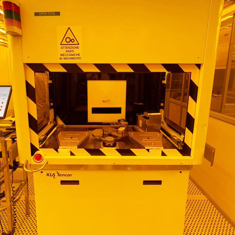 KLA 2351 UI Inspection System