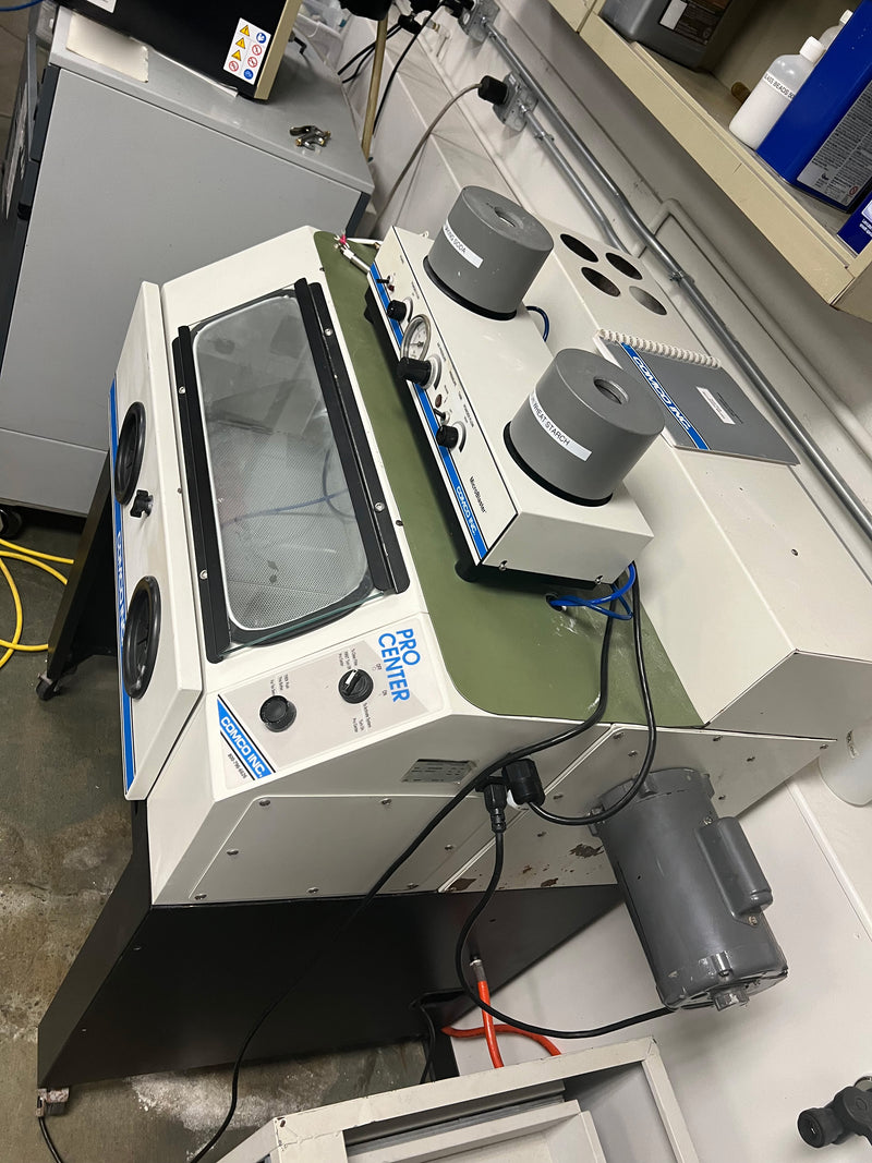 Comco MicroBlaster Workstation