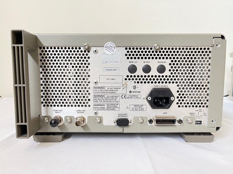 Keysight / Agilent 8648 C Synthesized Signal Generator