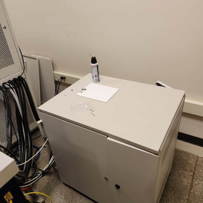 Thermo Fisher Scientific / FEI Nova NanoLab 200 FIB-SEM (Focused Ion Beam - Scanning Electron Microscope)