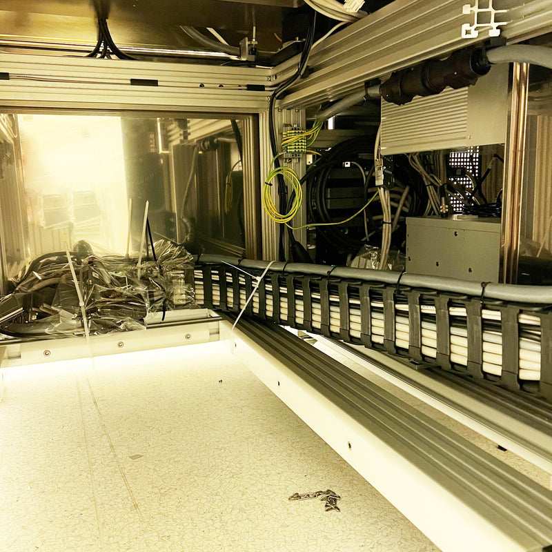 Lintec RAD 2010 M / 12 UV Irradiator