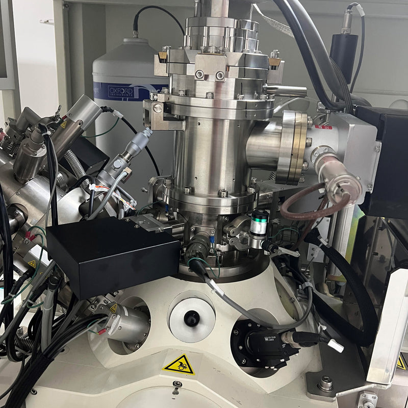 SII Nanotechnology SMI 3050 SE FIB-SEM (Focused Ion Beam - Scanning Electron Microscope)