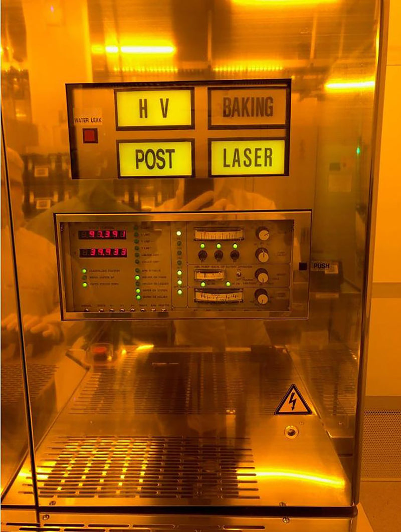 Hitachi S 9220 CD-SEM (Critical Dimension Scanning Electron Microscope)