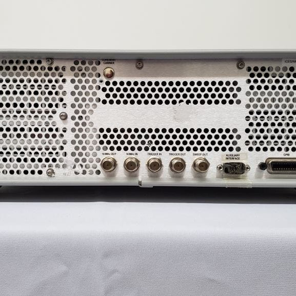 Agilent E 4400 B ESG Series Signal Generator