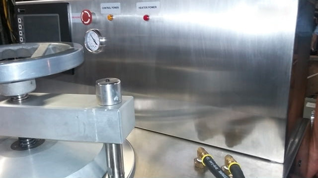 SST DAP 2200 Vacuum Furnace