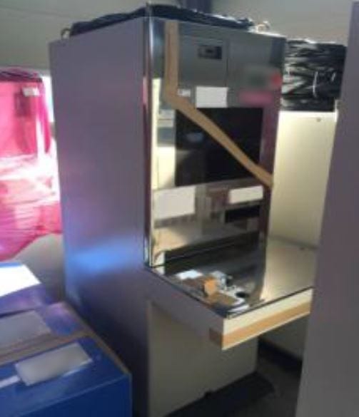 Hitachi S 8820 CD-SEM (Critical Dimension Scanning Electron Microscope)