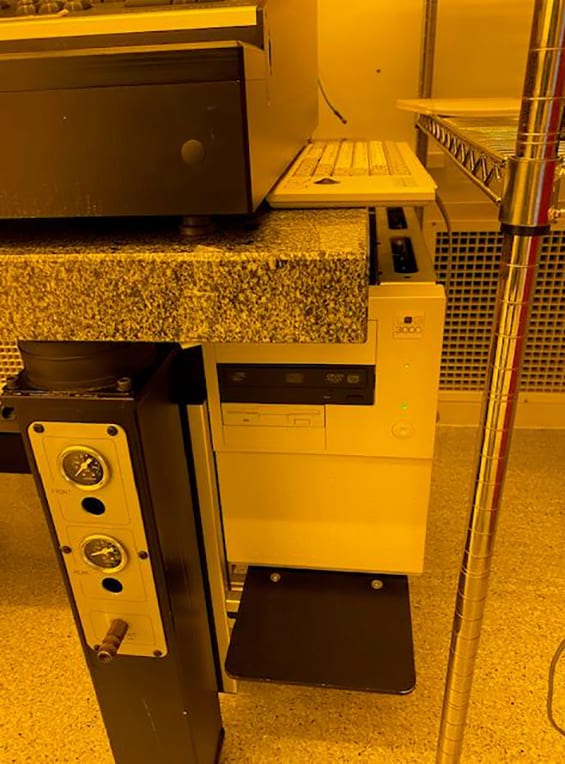 EVG 420 Mask Aligner