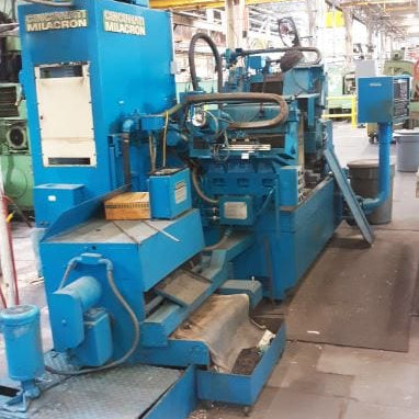 Milacron 220 8 Centerless Grinder