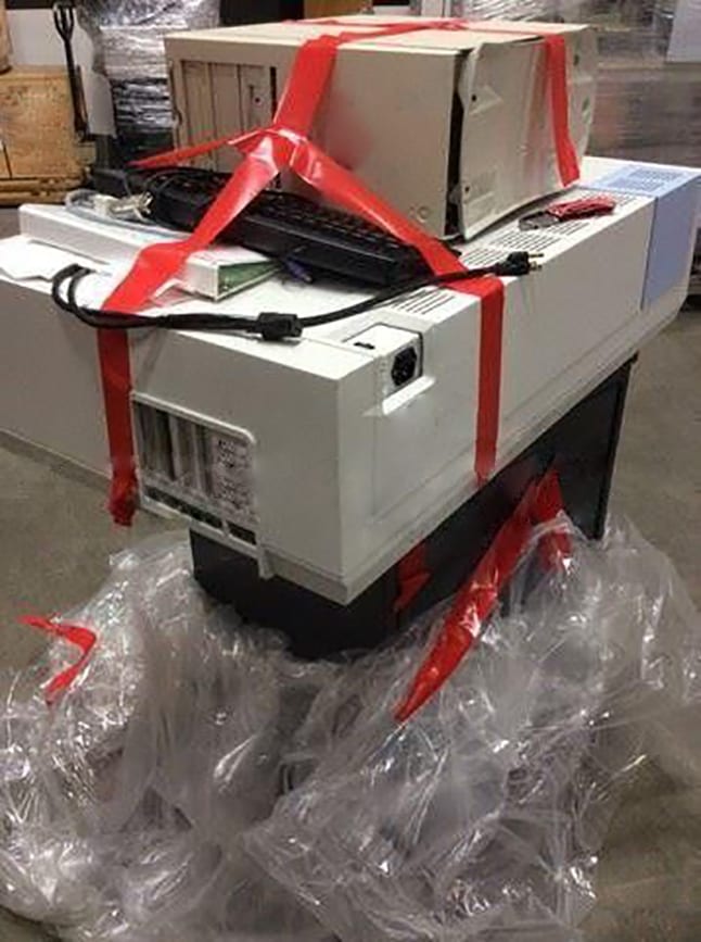 Perkin Elmer Lambda 900 UV-VIS-NIR Spectrometer (Ultraviolet-Visible-Near-Infrared)