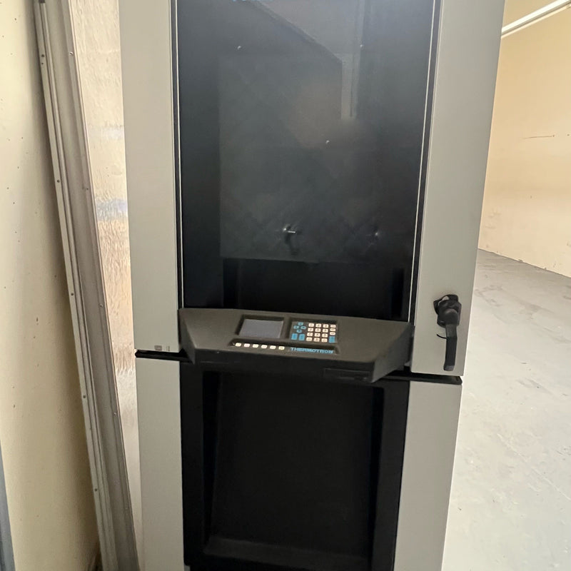 Thermotron SE 300 2 2 Environmental Chamber