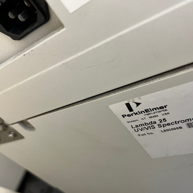 Perkin Elmer Lambda 25 UV-VIS Spectrometer