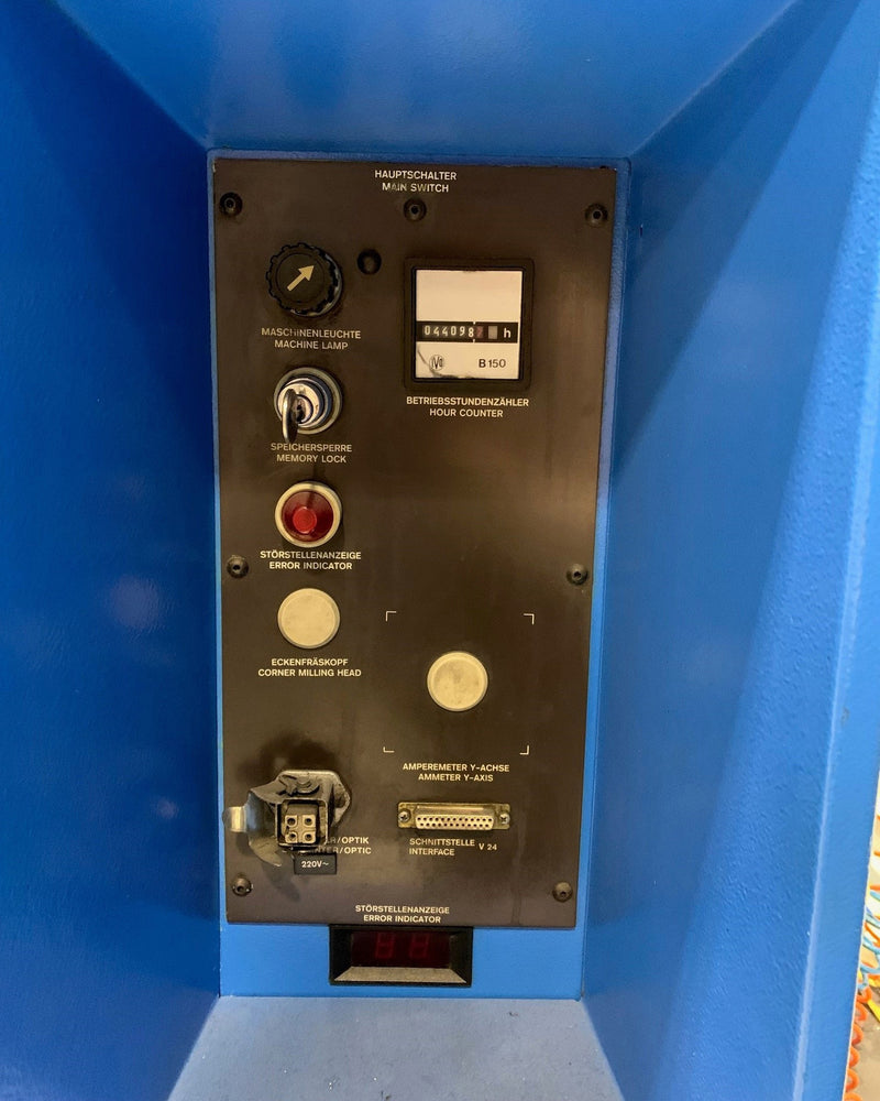 Maho 1000 C Milling Machine