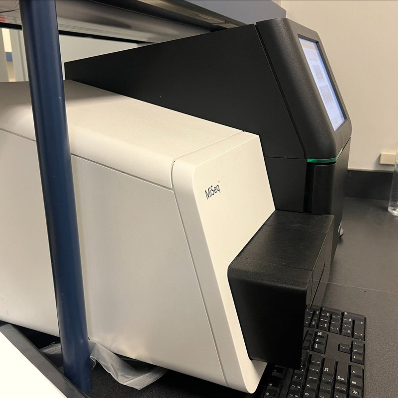 Illumina MiSeq SY-410-1001 DNA Sequencer