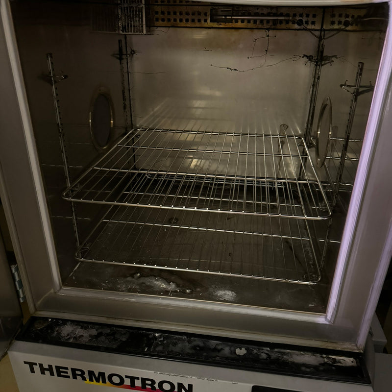Thermotron S 8-7800 Environmental Test Chamber