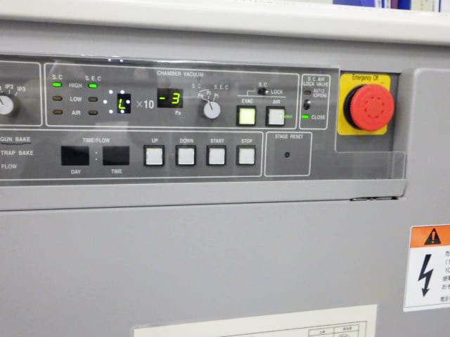 Hitachi 5200 FE-SEM (Field Emission Scanning Electron Microscope)