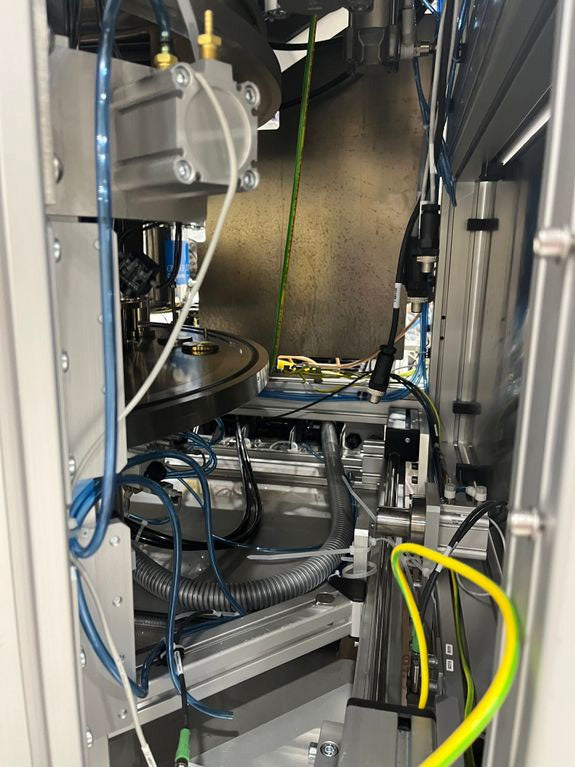 Evatec / Oerlikon Balzers BAK 1401 MS Split Thin Film Evaporator