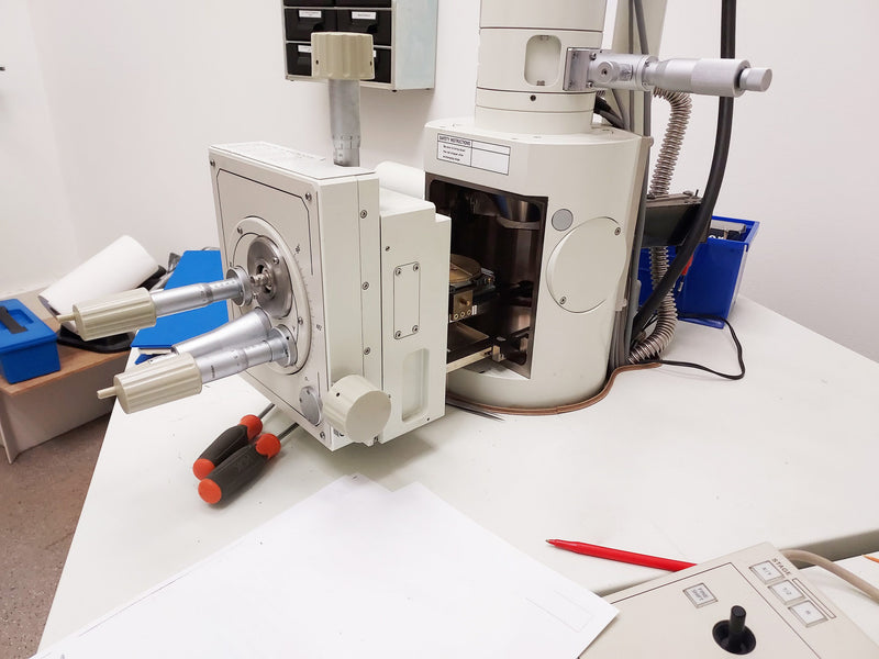 Jeol JSM 5600 Microscope