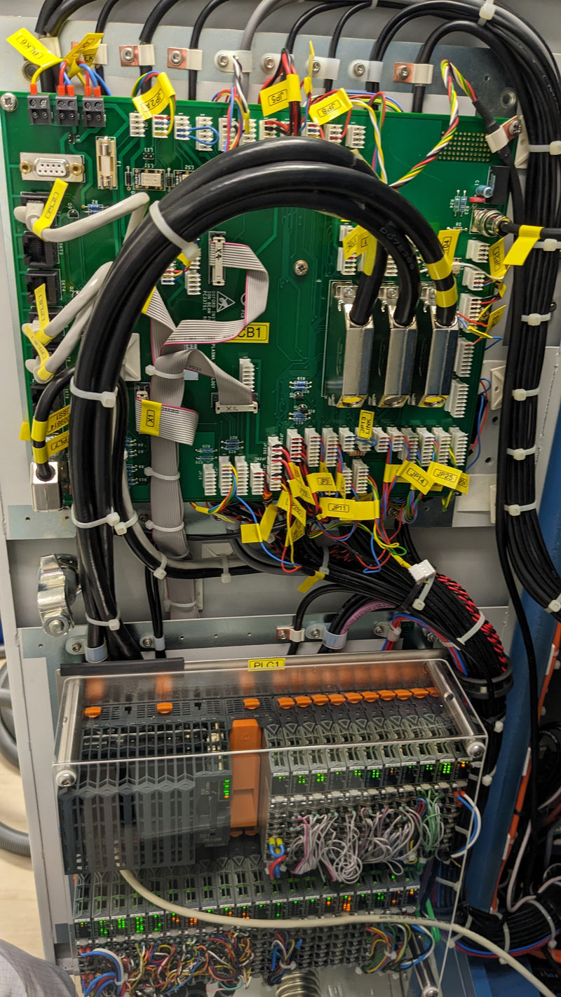 Oxford Ionfab 300 Plus IBD / IBE Tool (Ion Beam Deposition / Ion Beam Etching)