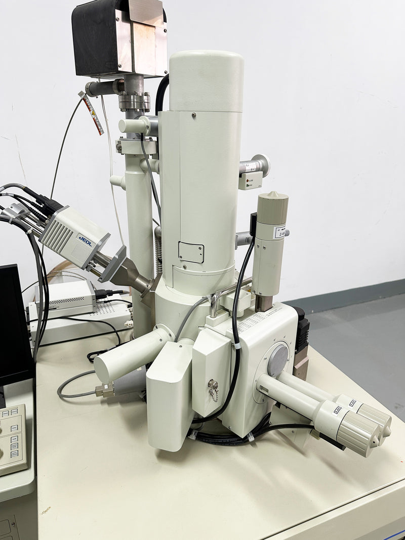 Jeol JSM 6390 LA Analytical SEM (Scanning Electron Microscope)