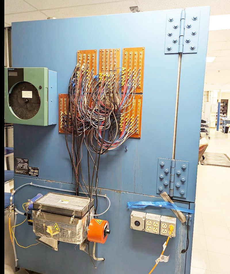 Thermotron SM 32 C Temperature / Humidity Chamber
