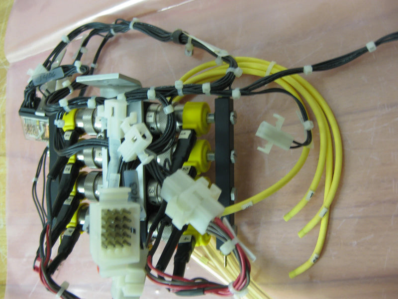 Lam P/N: 853-001314-001 Assembly, Manifold and Valves Gate
