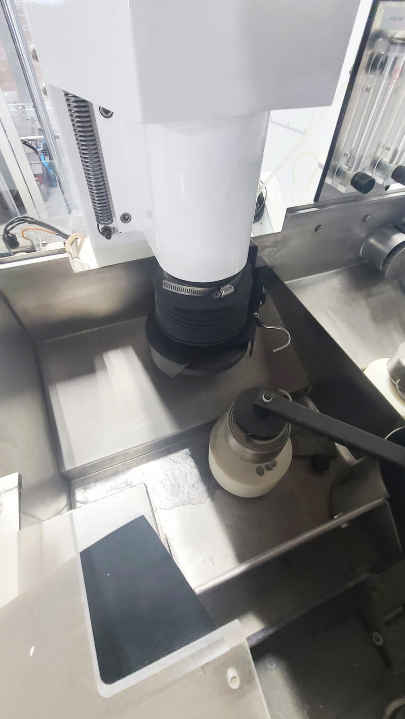 Strasbaugh 7 AF Edge Grinder