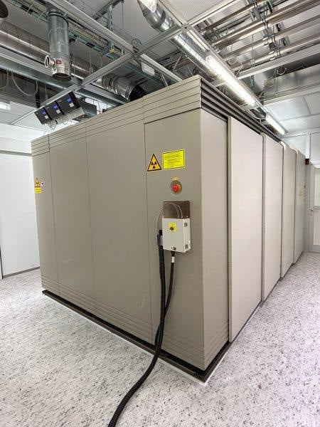 Varian E 500 HP Implanter