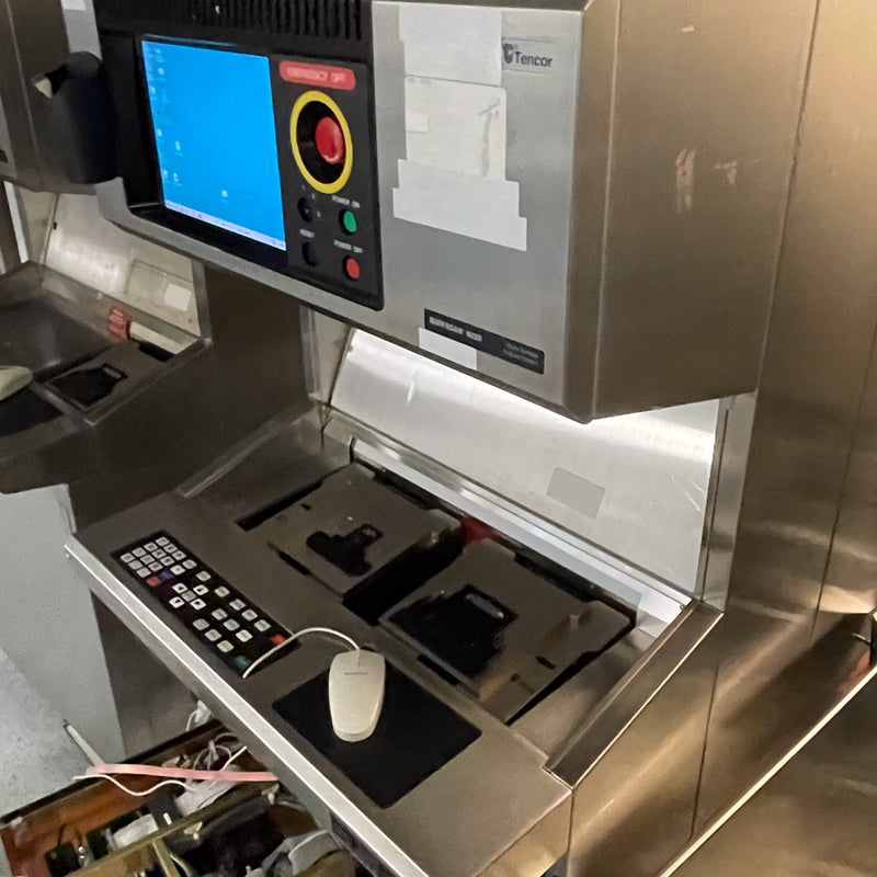KLA Surfscan 6220 Particle Defect System