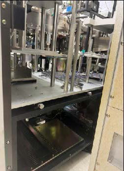 Hitachi S 8820 CD-SEM (Critical Dimension Scanning Electron Microscope)