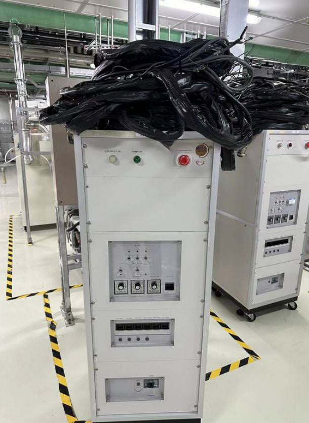 Hitachi S 8820 CD-SEM (Critical Dimension Scanning Electron Microscope)