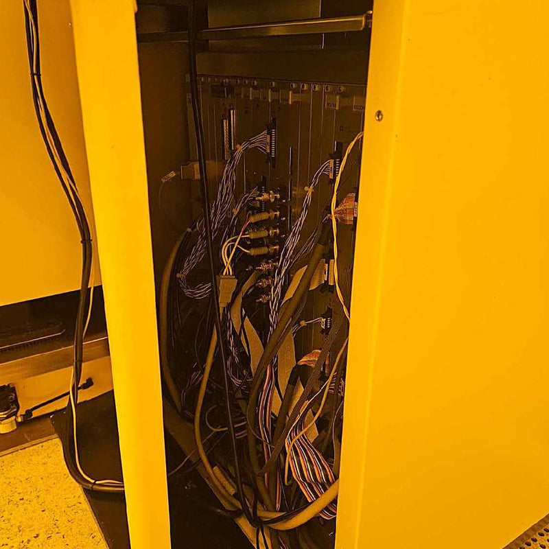 Hitachi S 8820 CD-SEM (Critical Dimension Scanning Electron Microscope)