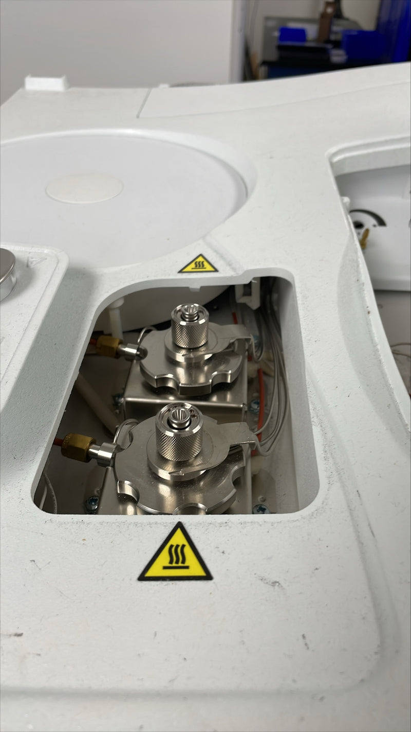 Perkin Elmer Clarus 690 GC (Gas Chromatography)