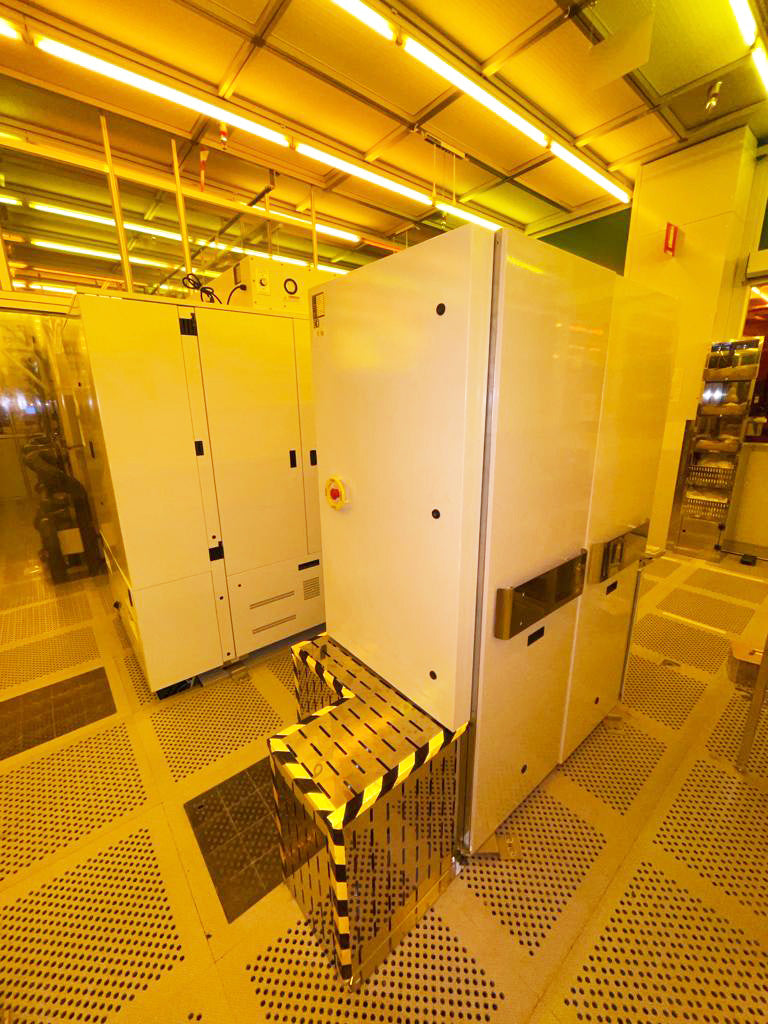 KLA 2351 UI Inspection System