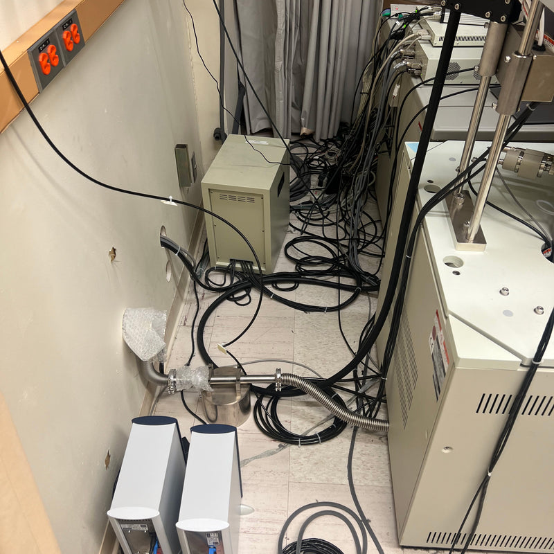 Jeol JSM 7400 F FE-SEM (Field Emission Scanning Electron Microscope)