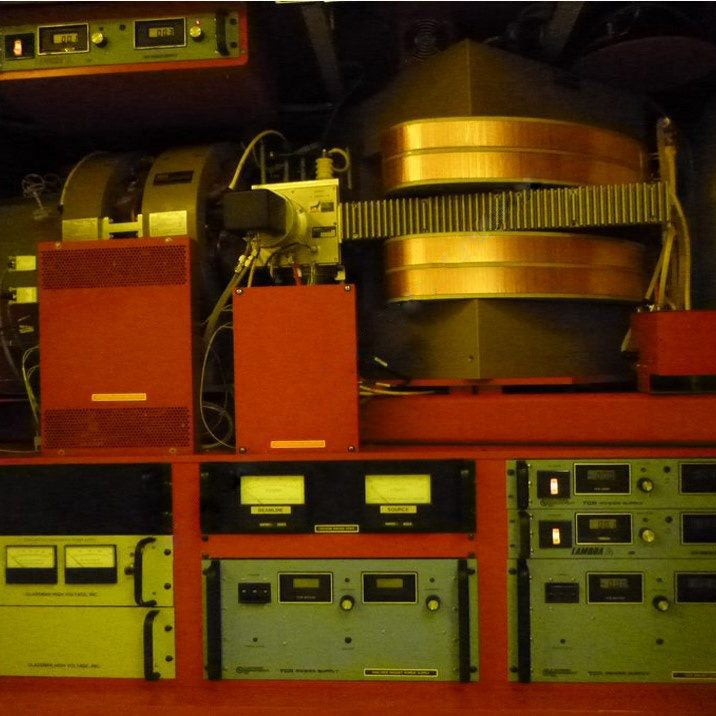 Varian E 220 Medium Current Implanter